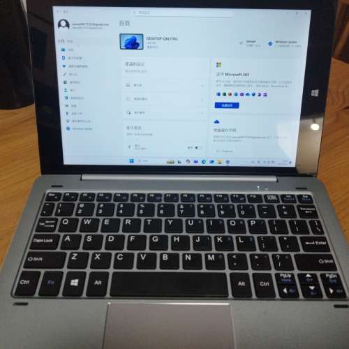 九成新Chuwi 10吋 mini notebook