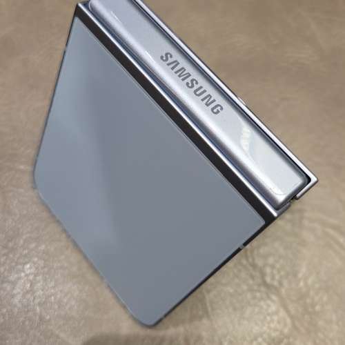 Samsung Z Flip 6 5G 12+256GB 香港行貨 全新一樣