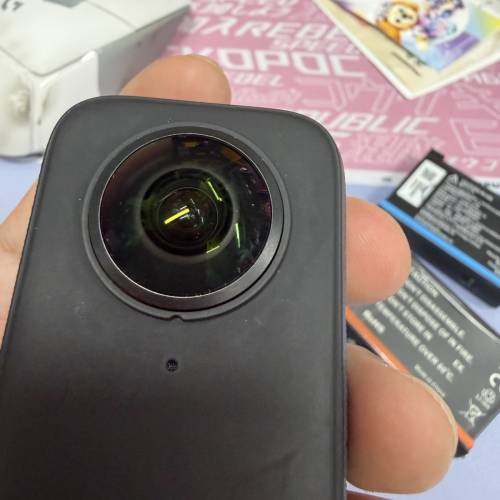 lnsta360 x3 跟三電 ， 鏡頭無花 用過10次左右 全正常無入水