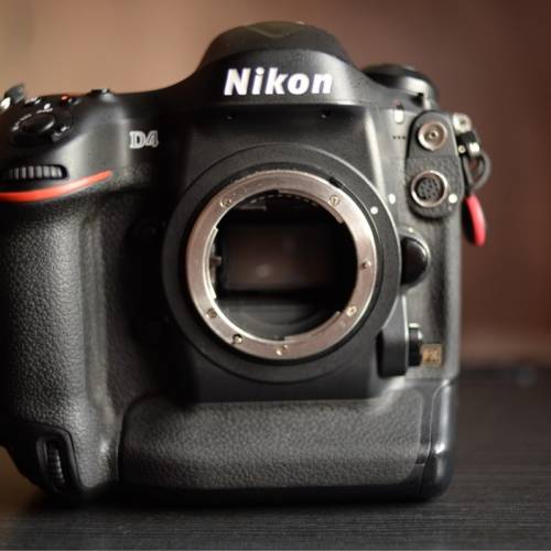 Nikon D4
