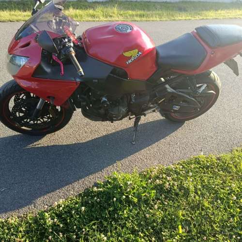 Honda CBR954RR Motorbike