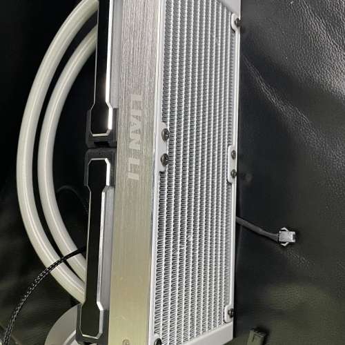 [私保7日]Lian Li GALAHAD 240mm 一體式水冷散熱器(淨 AMD 扣具)