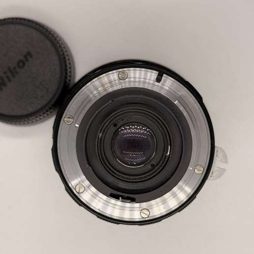 Nikon Nikkor-UD 20MM F3.5 Non-Ai 中間有霞