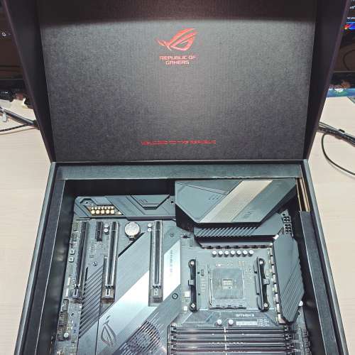 ASUS Crosshair VIII Hero (WI-FI) X570 AM4 底板
