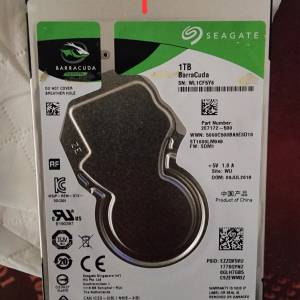 Seagate 2.5 吋 1T 硬碟