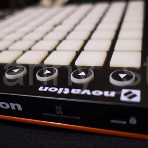 全新 Novation Launchpad MKII MIDI控制器 Ableton Live 為主的控制 連原裝保護套 ...