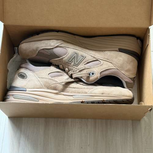 New Balance 991 v2