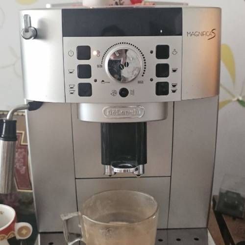De'Longhi Magnifica S 全自動即磨咖啡機 ECAM22.110.SB