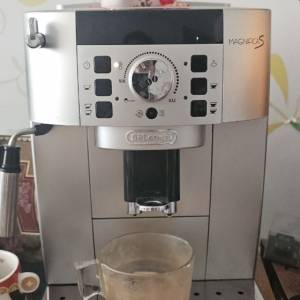 De'Longhi Magnifica S 全自動即磨咖啡機 ECAM22.110.SB