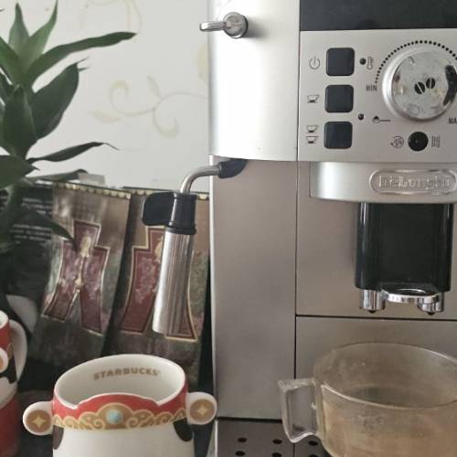 De'Longhi Magnifica S 全自動即磨咖啡機 ECAM22.110.SB