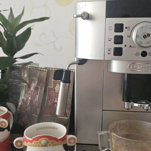 De'Longhi Magnifica S 全自動即磨咖啡機 ECAM22.110.SB