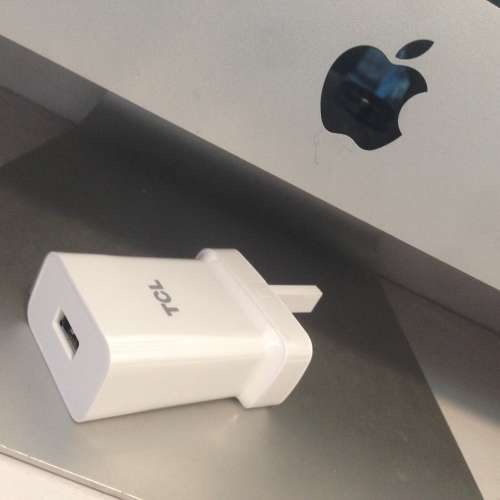 📱TCL 18W Travel Adapter USB (Adaptive Fast Charging) Mobile Charger USED 充...
