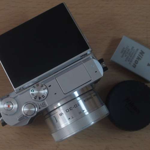 Nikon J5 銀黑色 kit set (10-30mm 電動鏡)
