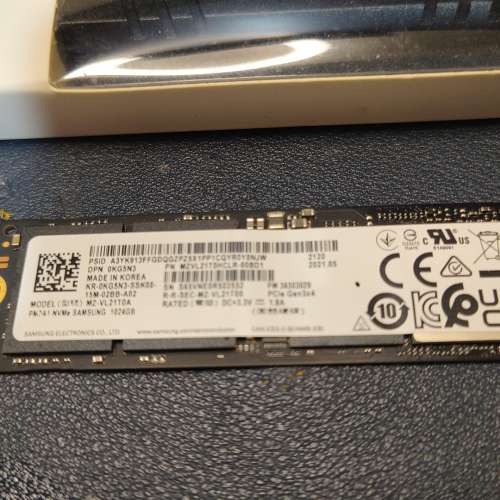 Samsung 三星 PM9A1 M.2 Gen4 NVMe SSD 1TB