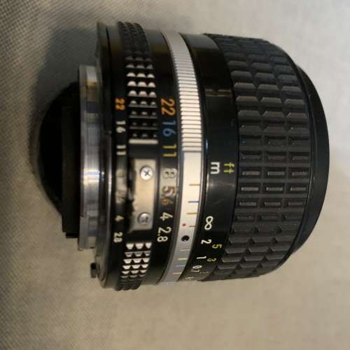 Nikon AIS 24mm f/2.8 lend