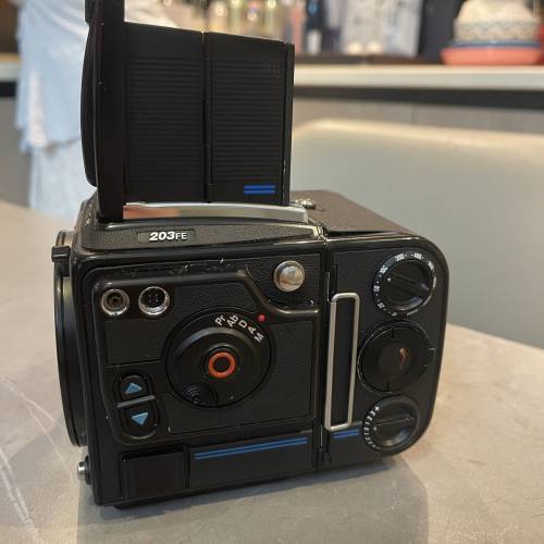Hasselblad 203fe not rolleiflex mamiya 907x