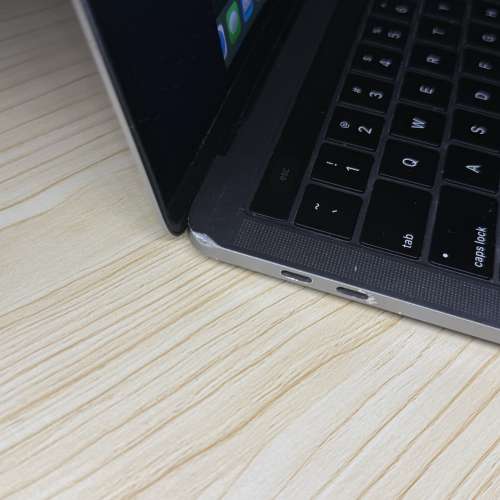 Apple MacBook Pro 13吋 i5 8GB RAM