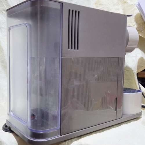 Nespresso 膠囊咖啡機 LATTISSIMA ONE
