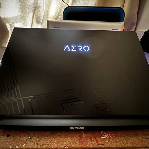 4K AMOLED芒｜GIGABYTE AERO 15 OLED｜i7-10870H｜32GB RAM｜RTX3060｜電池100%健康