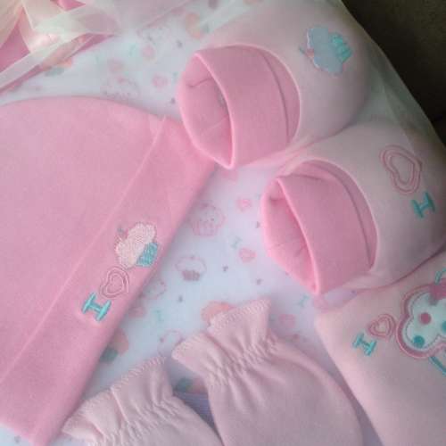 👶 Baby Blanket Gift Set for Newborns NEW 全新嬰兒套裝 粉紅 蛋糕 👶