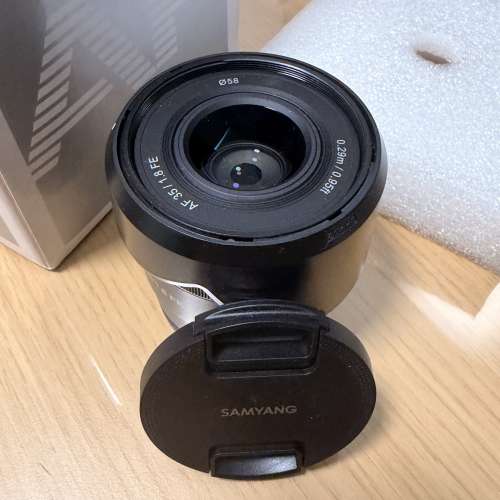 Samyang AF 35mm F1.8 Sony E-mount 無花無崩