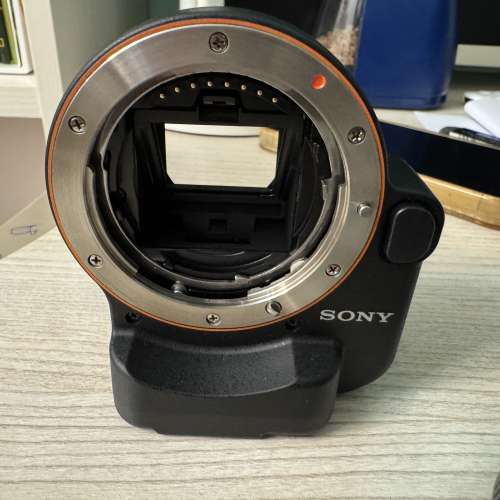 Sony LA-EA2 A-mount 轉 E-mount鏡頭轉接環