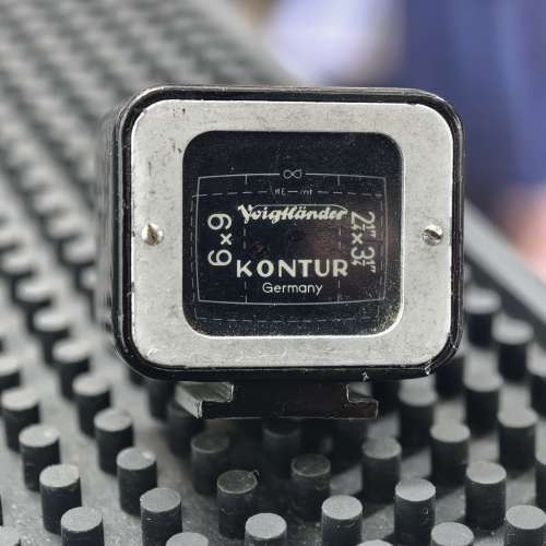 Voigltander Kontur 6x9 Viewfinder