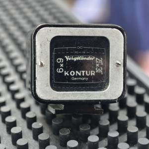 Voigltander Kontur 6x9 Viewfinder
