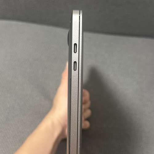 MacBook Pro 13&rdquo; 2016 i7/16+1TB Touch Bar 大容量