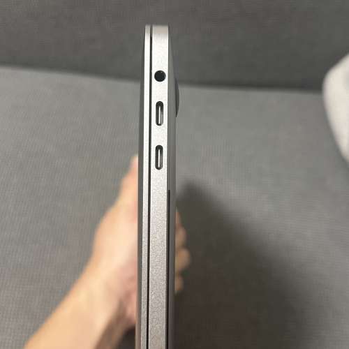 MacBook Pro 13&rdquo; 2016 i7/16+1TB Touch Bar 大容量