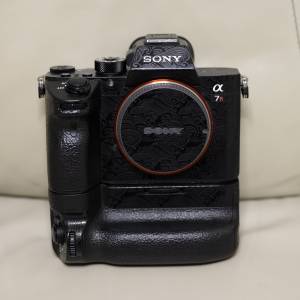 Sony A7R3 行貨過保 連原廠手柄 VG-C3EM 新淨 A7RIII