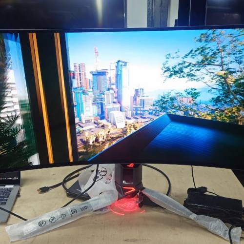 Asus 34inch PG34WCDM 240hz Curved Gaming Monitor