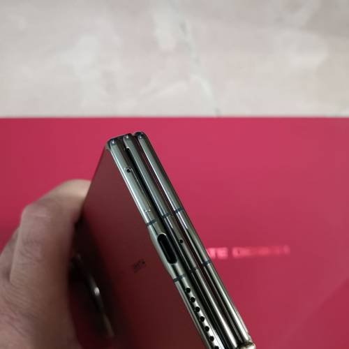 HUAWEI Mate XT港行1tb