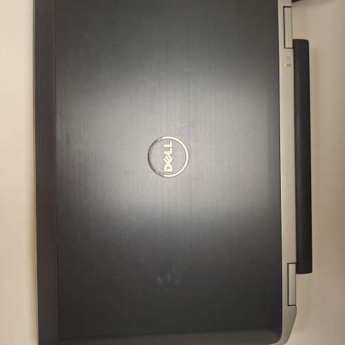 Dell LATITUDE