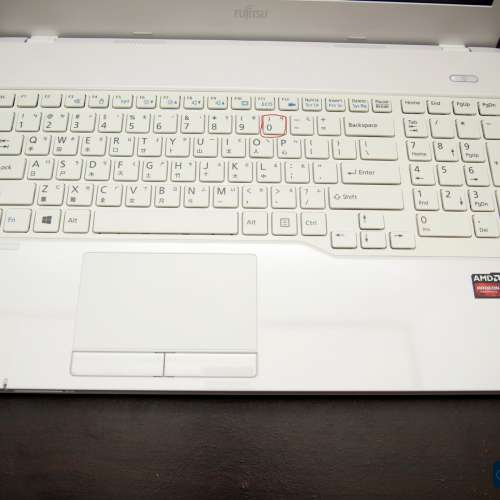 FUJITSU Ah555 特平手提電腦