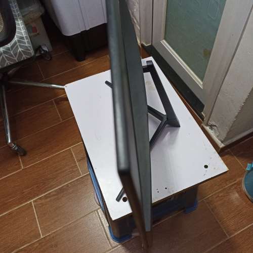 24"窄邊框顯示屏(有小問題)