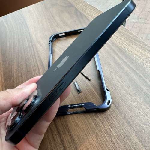 iPhone 15pro max512gb,港行雙卡極新，藍色鈦金屬，電池健康度84，冇修冇拆，所有原...