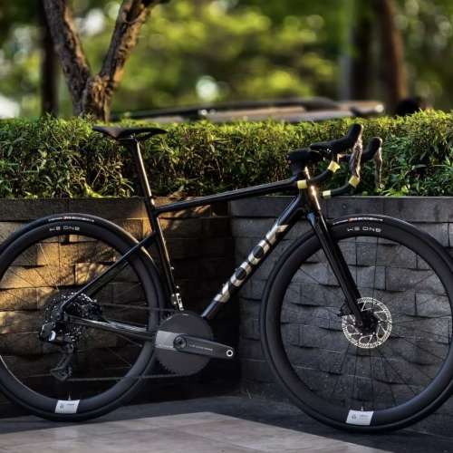 2026 VOOK V8E PRO 13速 電變 桶軸油剎碳刀碳纖維公路車 送水架前後蛙燈
