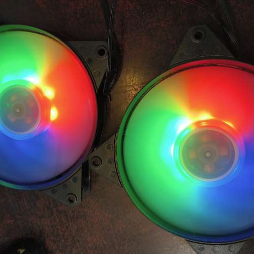 CoolerMaster 12cm RGB 風扇 兩把 跟習線 跟控制器