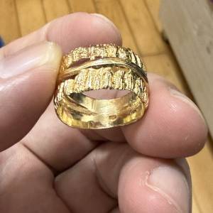 【正18K金】日系職人金工 復古立體羽毛寬版戒指 (重7.6g / K18刻印) 質感絕佳 約15...