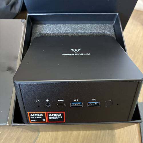 全新 Minis Forum UM890 PRO
