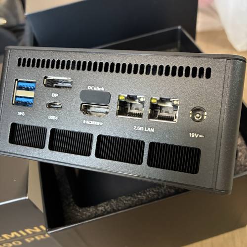 全新 Minis Forum UM890 PRO