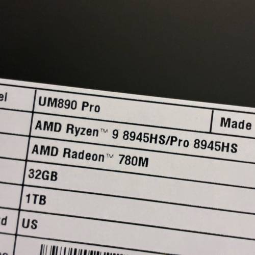 全新 Minis Forum UM890 PRO