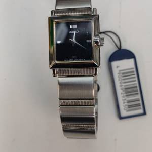罕有全新古董Vintage1990 Seiko Lady's Quartz Watch