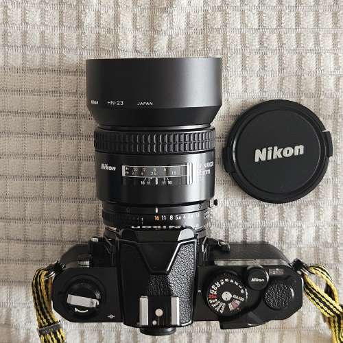 Nikon FM2n 連 Nikkor AF85 1.8