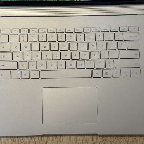 (不議價)Surface book 2 15 i7 16GB RAM, 1060 1TB SSD