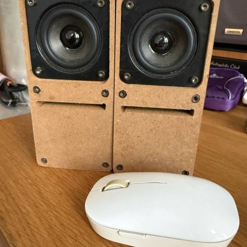 桌面小型喇叭