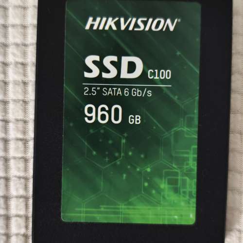 出售 1TB HIKVISION C100 SSD