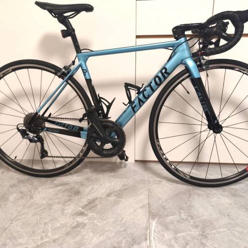 FACTOR O2 碳纖維公路車| SHIMANO ULTEGRA 22速全套變速套件 | FULCRUM 超輕鋁拎| ...
