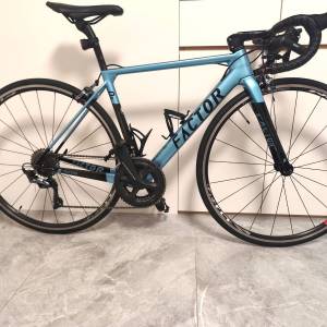 FACTOR O2 碳纖維公路車| SHIMANO ULTEGRA 22速全套變速套件 | FULCRUM 超輕鋁拎| ...